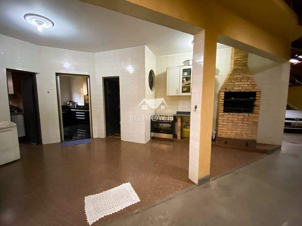 Casa, Milionários, 3 Quartos, 5 Vagas, 1 Suíte