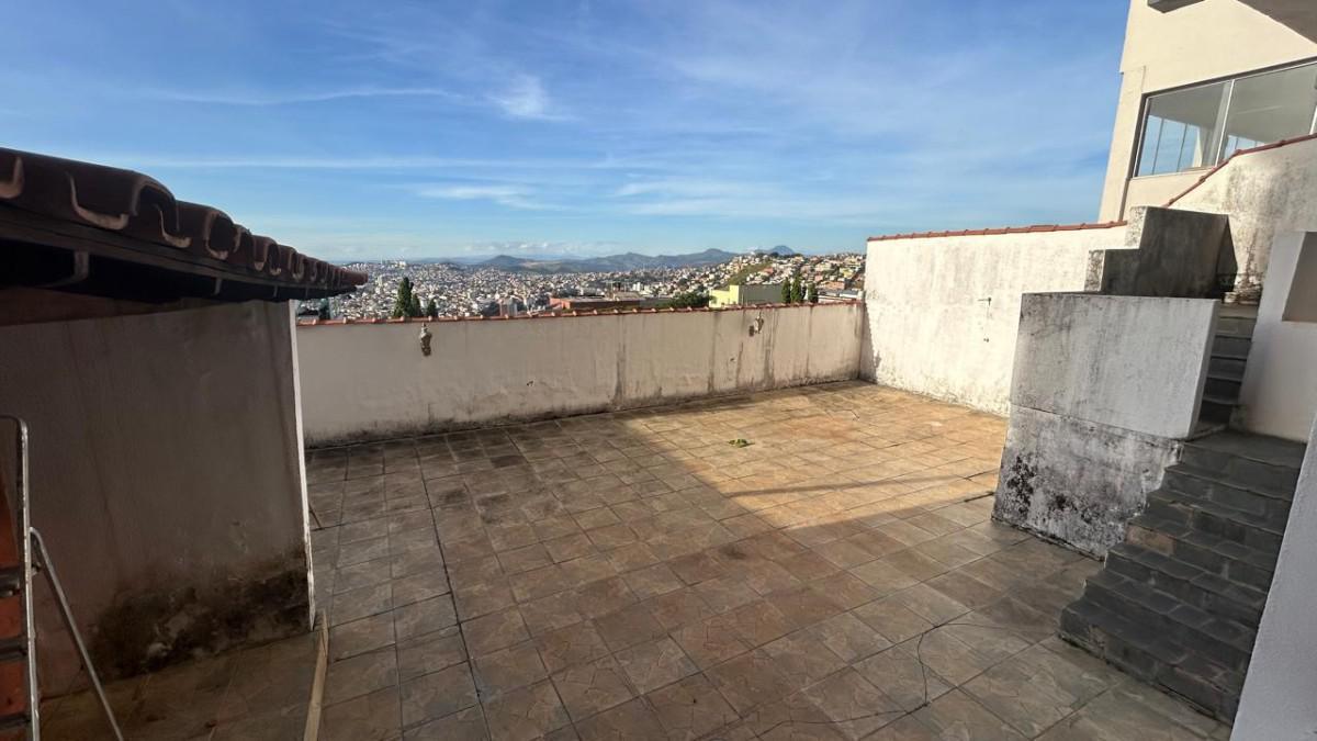 Casa Comercial, São Lucas, 5 Quartos, 4 Vagas, 1 Suíte