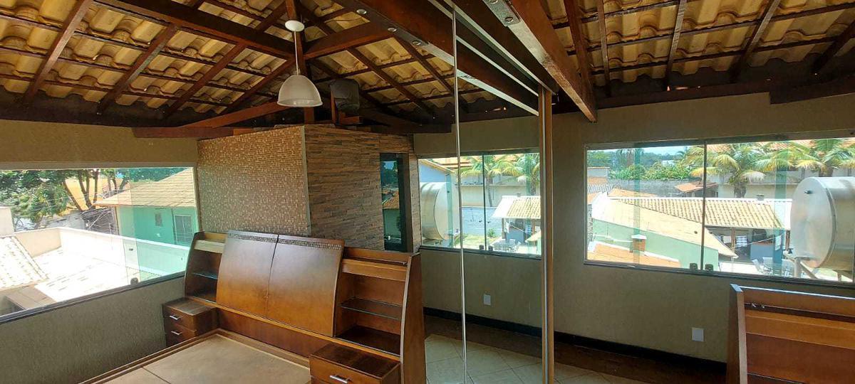 Casa, Trevo, 4 Quartos, 5 Vagas, 2 Suítes