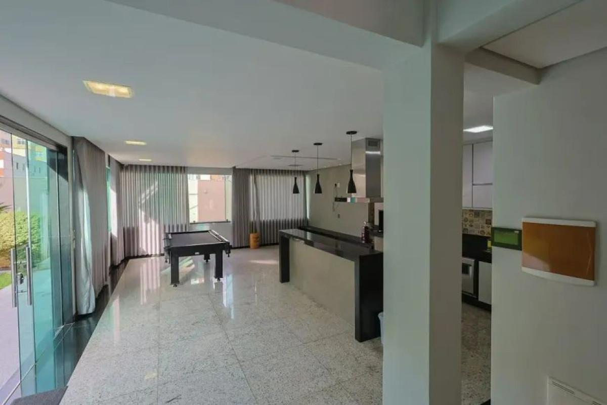 Casa, Castelo, 4 Quartos, 3 Vagas, 4 Suítes