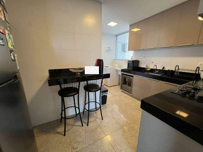 Apartamento, Sagrada Família, 3 Quartos, 2 Vagas, 1 Suíte