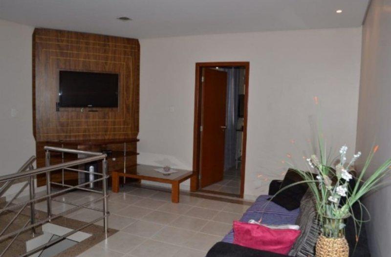 Casa, Santa Maria, 2 Quartos, 3 Vagas, 1 Suíte