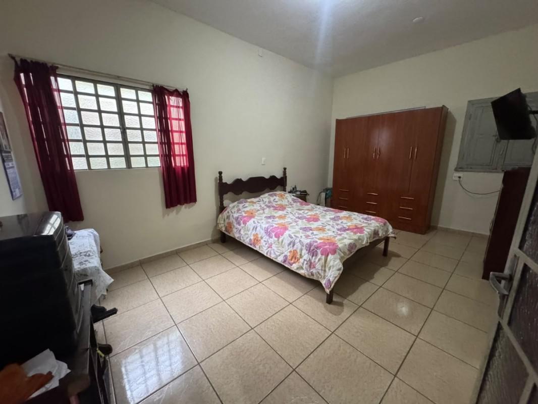 Casa, Concórdia, 4 Quartos, 2 Vagas, 1 Suíte