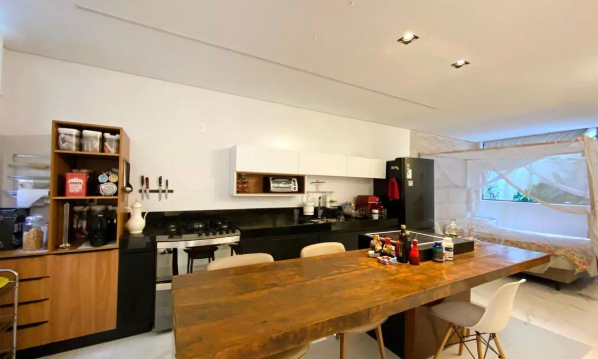 Casa, Lourdes, 4 Quartos, 0 Vaga, 1 Suíte
