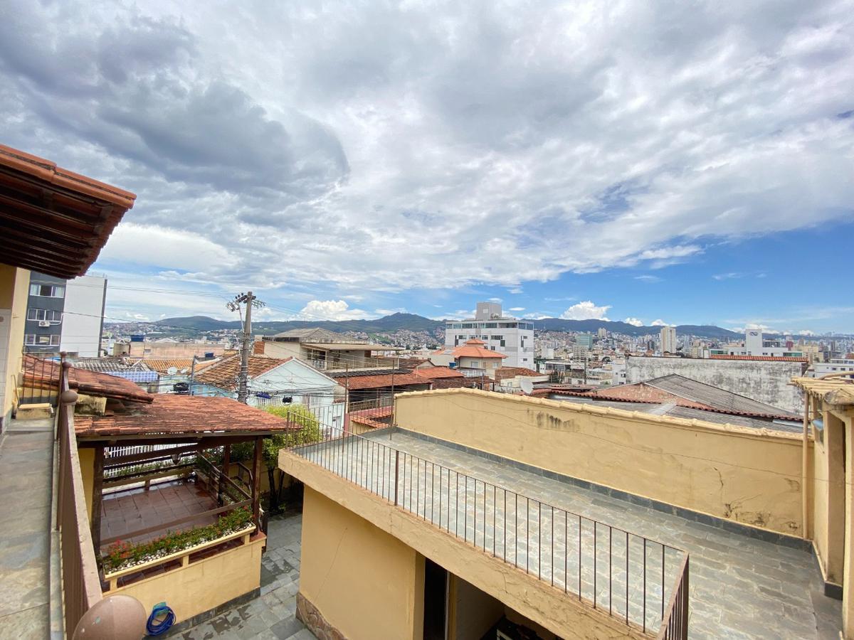 Casa, Sagrada Família, 7 Quartos, 4 Vagas, 2 Suítes