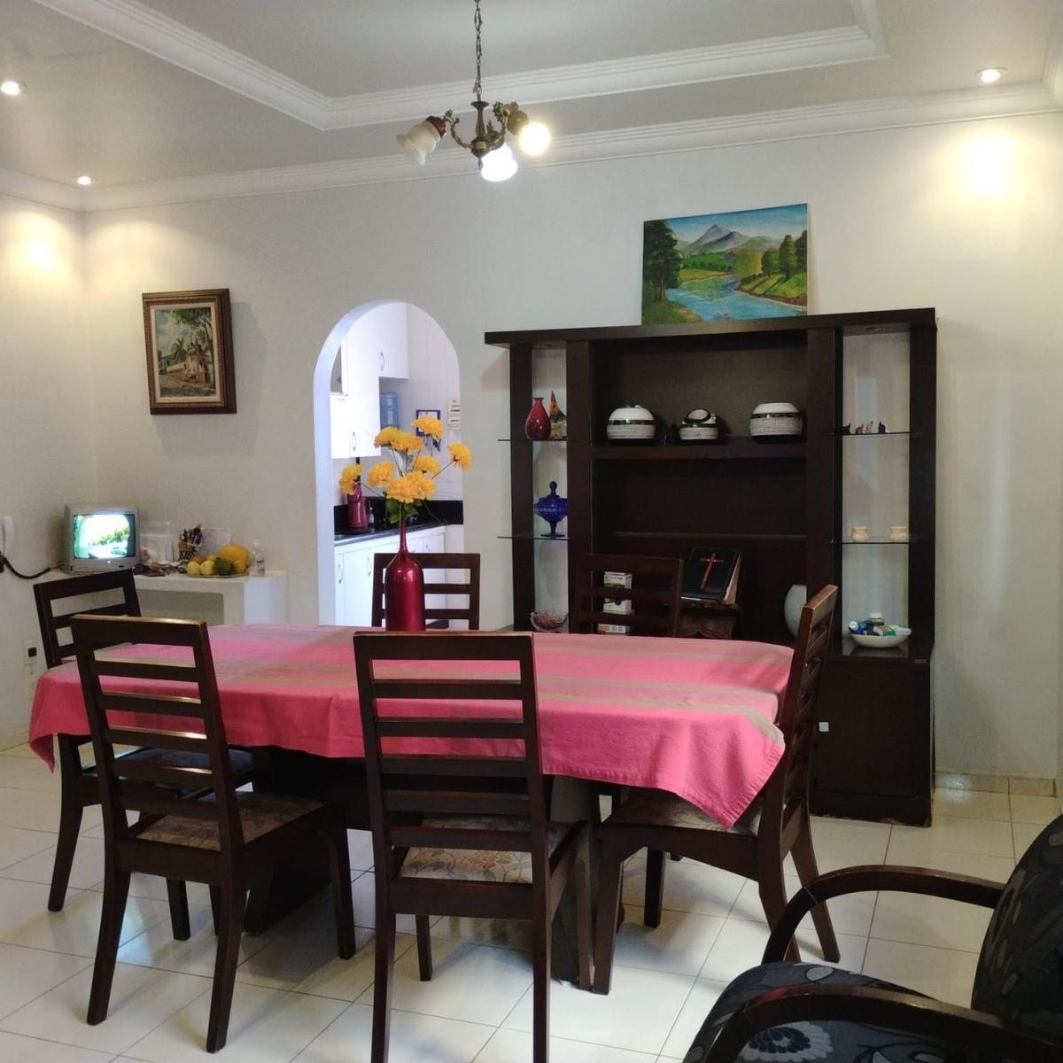 Casa, Ouro Preto, 3 Quartos, 4 Vagas, 1 Suíte