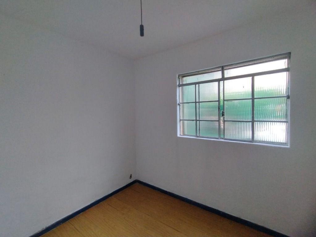 Casa, Centro, 7 Quartos, 0 Vaga