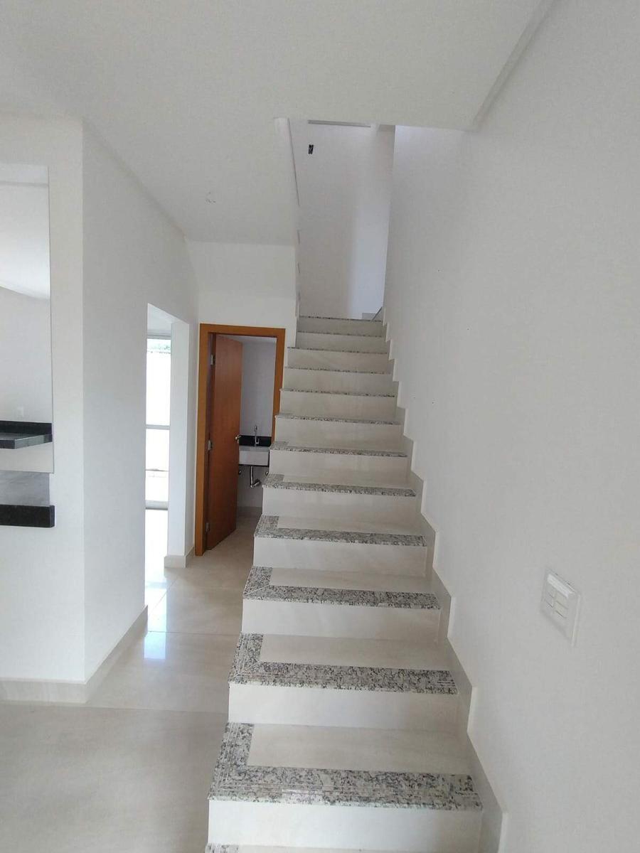 Casa, Centro, 3 Quartos, 2 Vagas, 1 Suíte