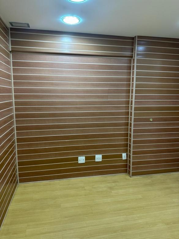 Sala, Funcionários, 1 Vaga