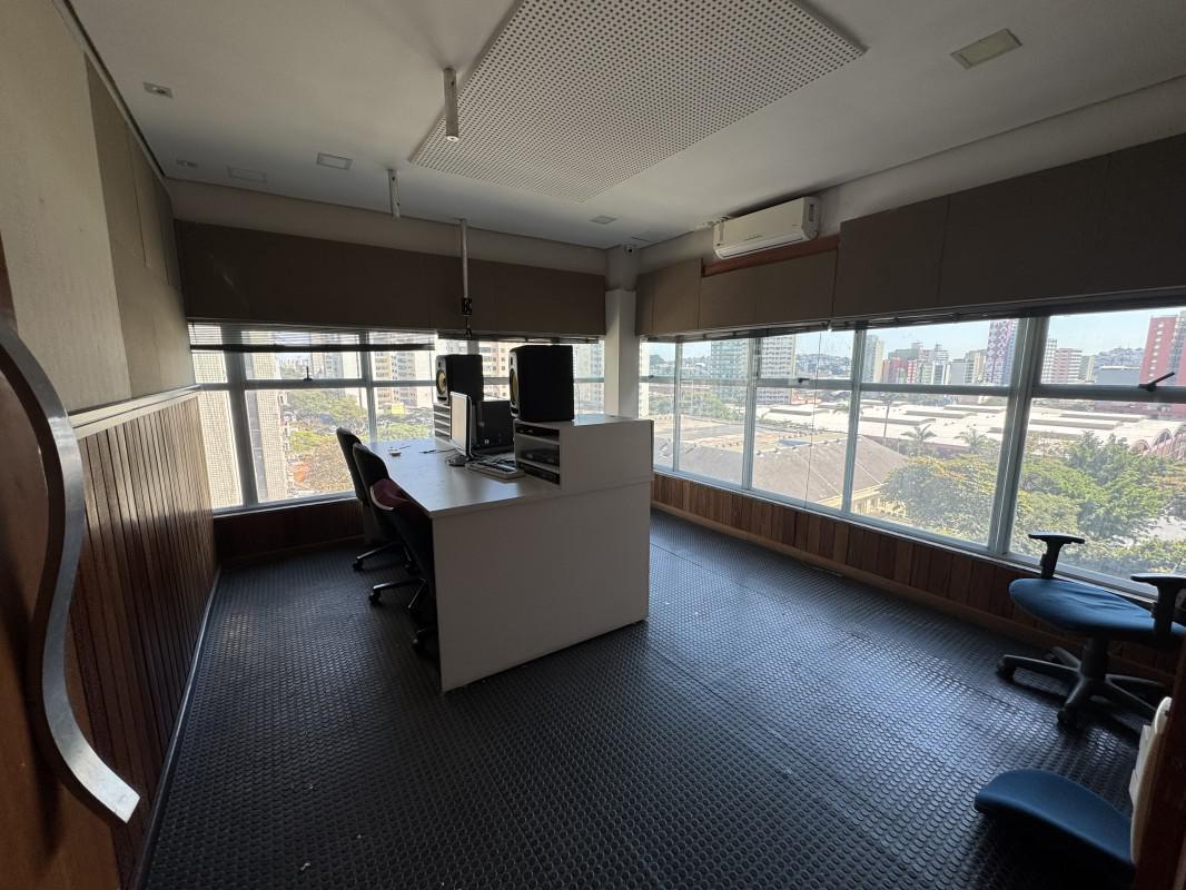 Andar, Centro, 0 Quarto, 10 Vagas