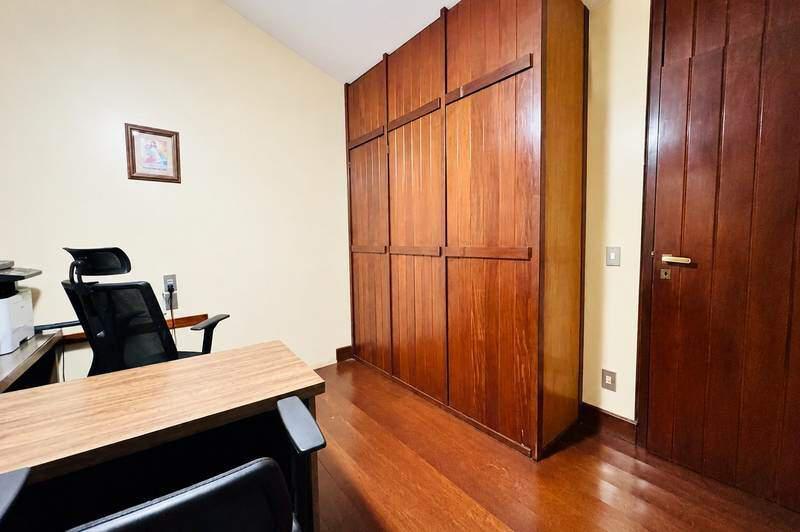 Casa, São Luiz (pampulha), 6 Quartos, 6 Vagas, 4 Suítes