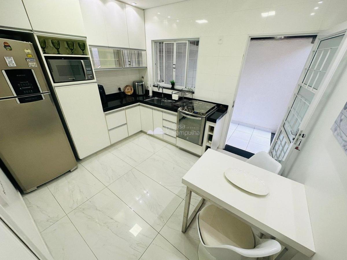 Casa, Planalto, 4 Quartos, 3 Vagas, 1 Suíte