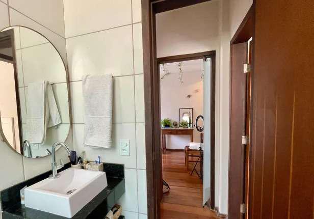 Apartamento, Sagrada Família, 2 Quartos, 1 Vaga, 1 Suíte