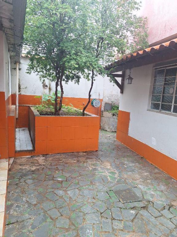 Casa, Centro, 2 Quartos, 5 Vagas, 1 Suíte