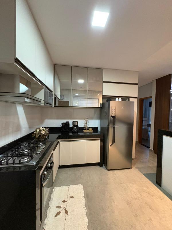 Casa, Masterville, 3 Quartos, 5 Vagas, 1 Suíte