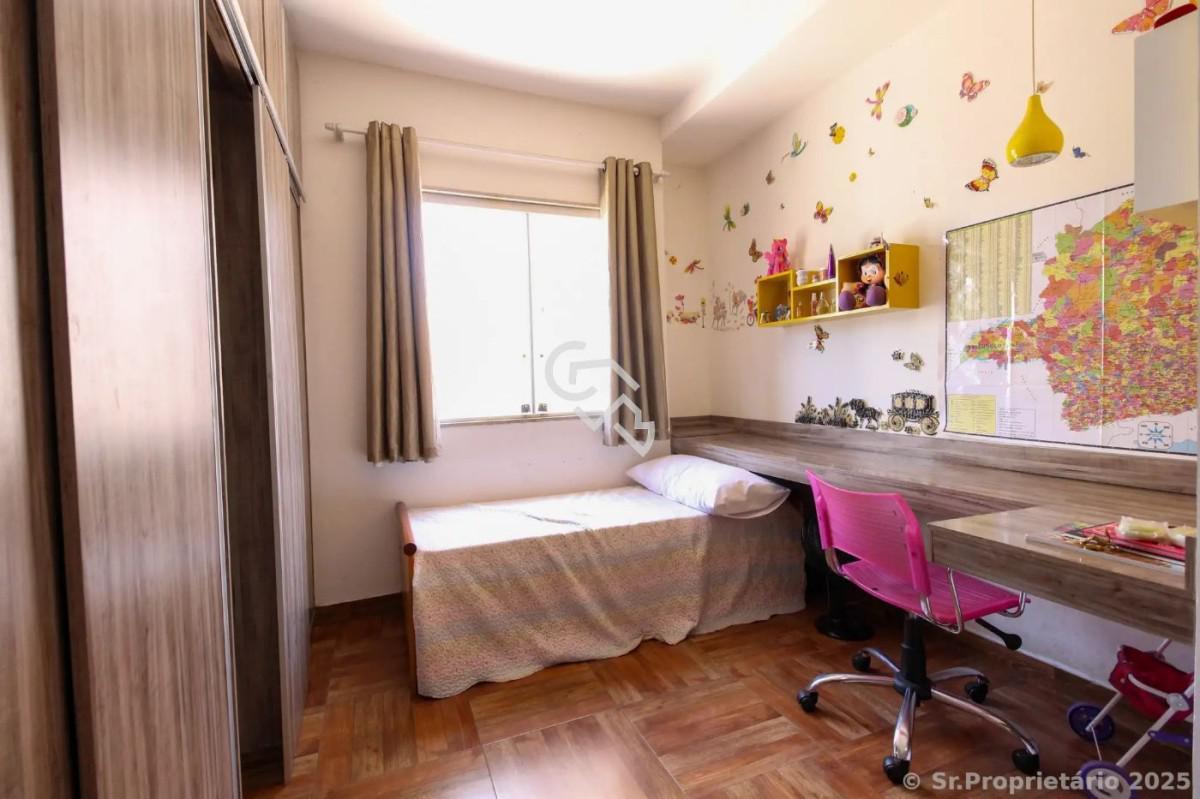 Casa, Horto, 6 Quartos, 2 Vagas, 5 Suítes