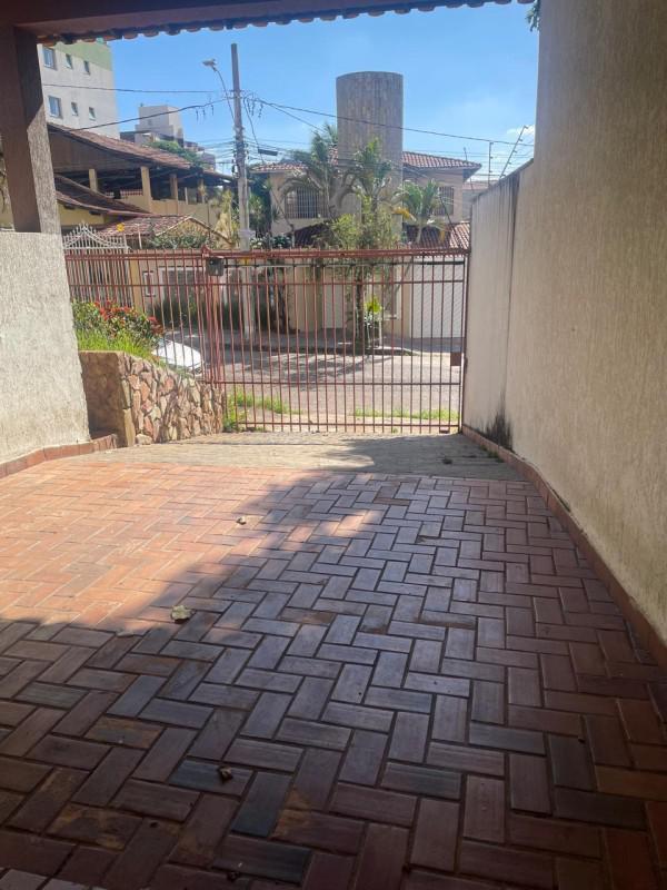 Casa, Castelo, 4 Quartos, 6 Vagas, 2 Suítes