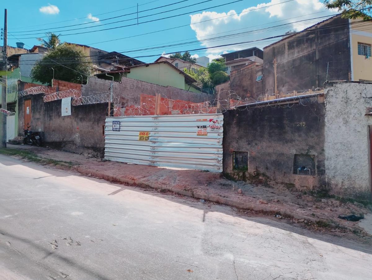 Casa, Vila Clóris, 3 Quartos, 2 Vagas, 1 Suíte