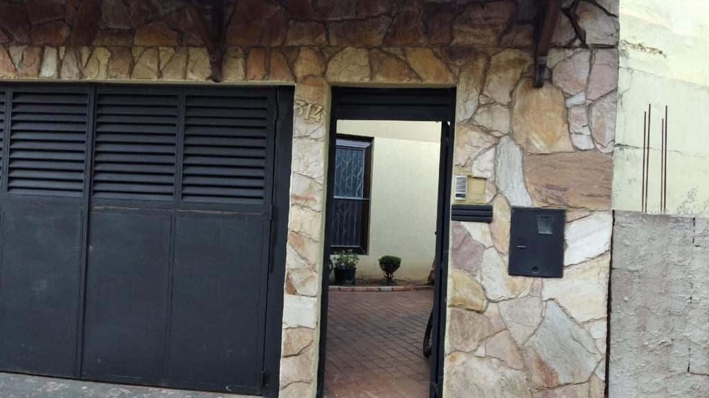 Casa, Centro, 4 Quartos, 3 Vagas, 1 Suíte