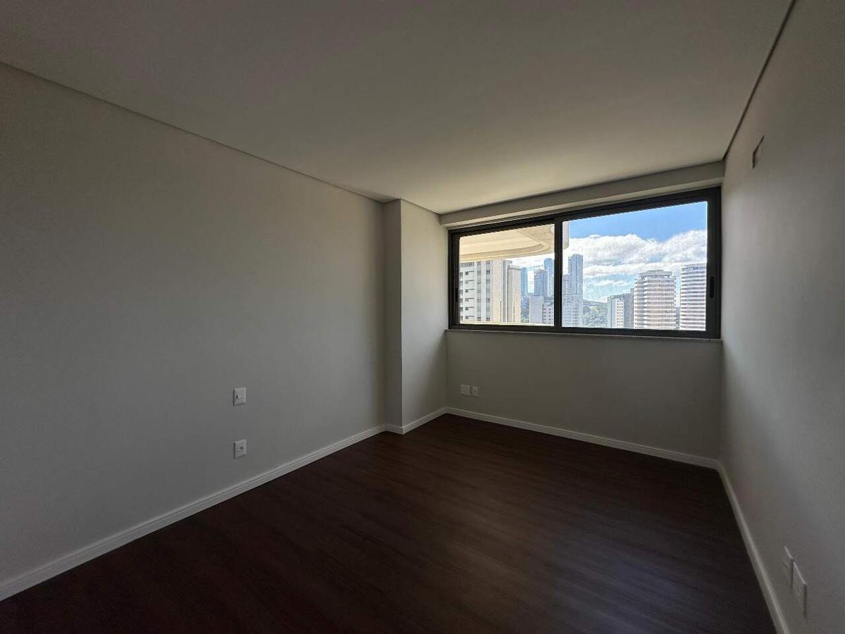 Apartamento, Vale do Sereno, 4 Quartos, 5 Vagas, 1 Suíte