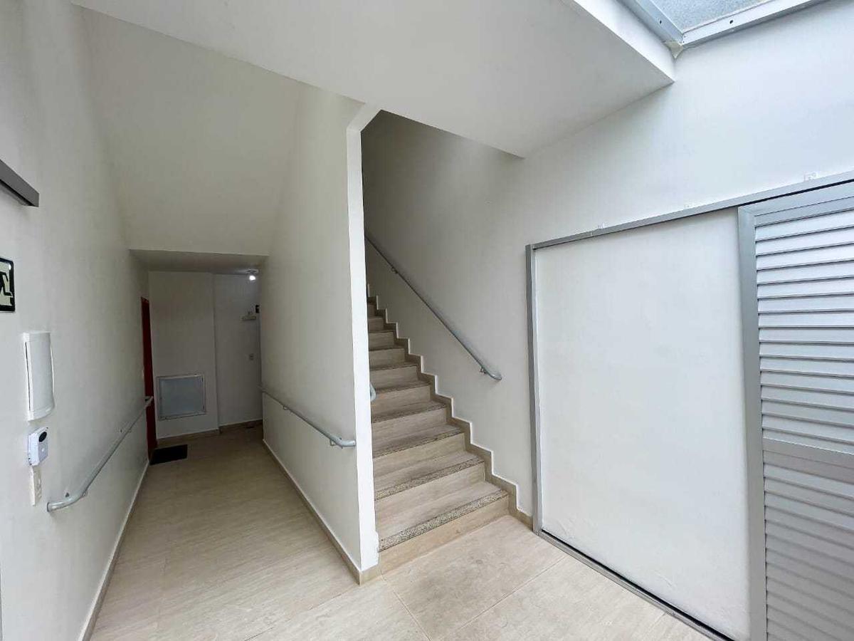 Apartamento, Miramar (barreiro), 2 Quartos, 1 Vaga