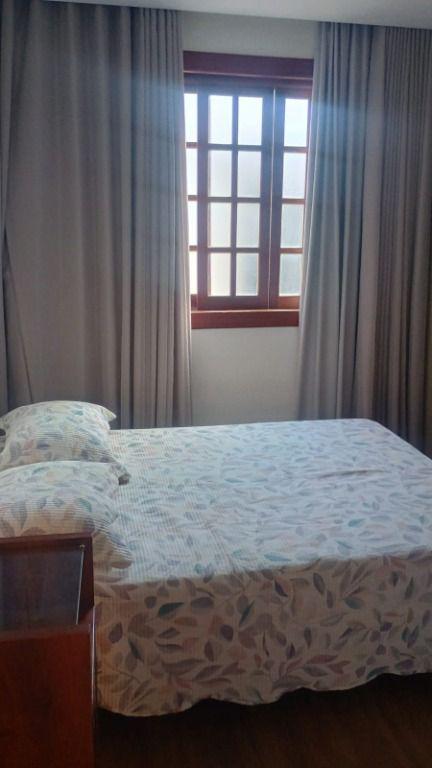 Casa, Vila Santo Antônio de Pádua, 4 Quartos, 5 Vagas, 1 Suíte