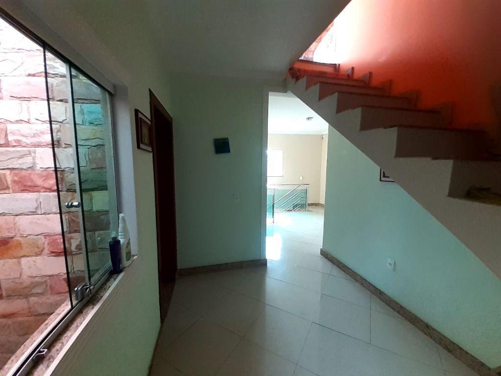Casa, Centro, 4 Quartos, 4 Vagas, 3 Suítes
