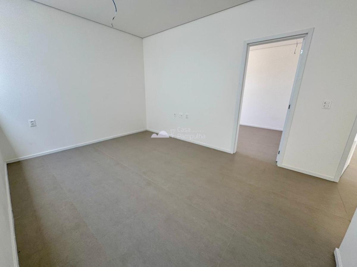 Casa, Trevo, 3 Quartos, 2 Vagas, 1 Suíte