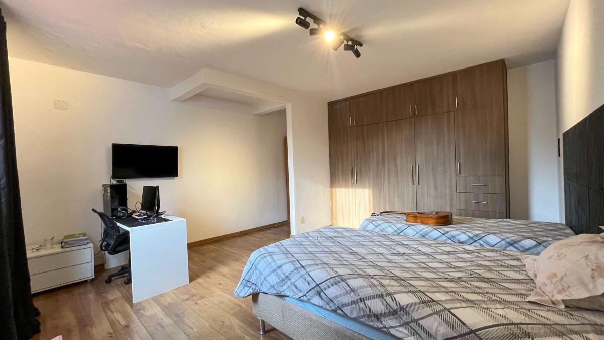 Casa, Castelo, 5 Quartos, 3 Vagas, 1 Suíte