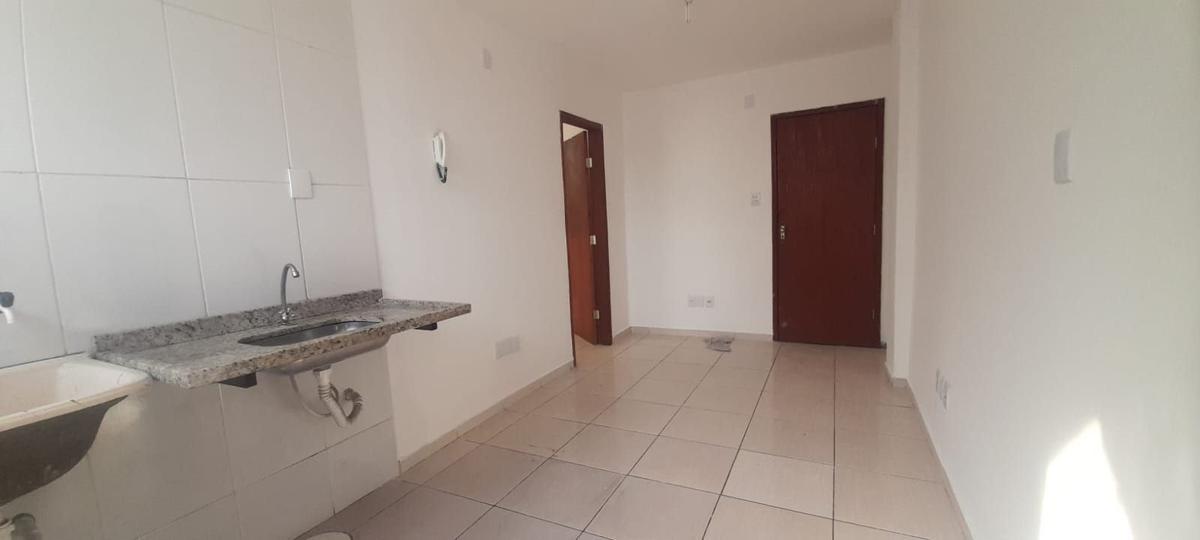 Quitinete, Centro, 1 Quarto, 0 Vaga
