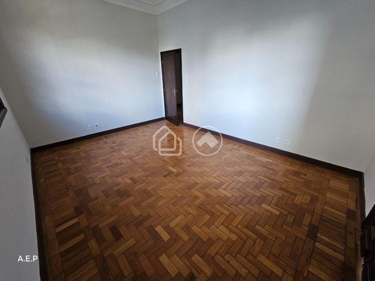 Casa, Santo Agostinho, 6 Quartos, 12 Vagas, 2 Suítes