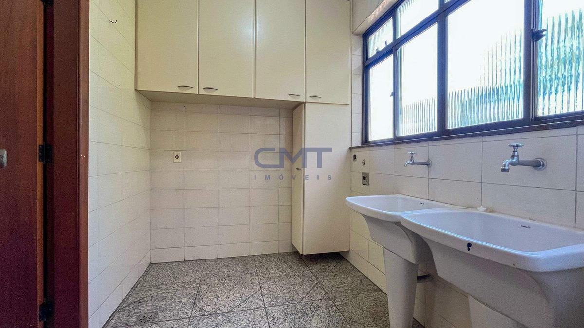 Apartamento, Coração de Jesus, 4 Quartos, 2 Vagas, 1 Suíte