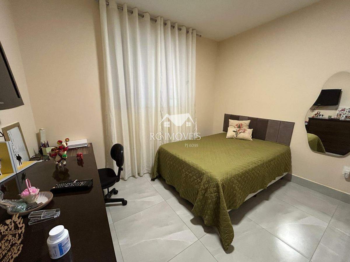 Casa, Barreiro, 2 Quartos, 2 Vagas, 1 Suíte