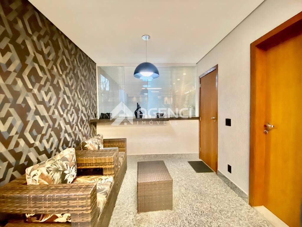 Casa, Trevo, 4 Quartos, 0 Vaga, 3 Suítes