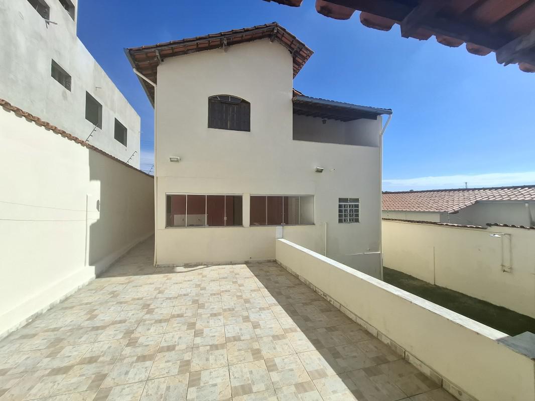 Casa, Vale das Orquídeas, 3 Quartos, 3 Vagas, 2 Suítes