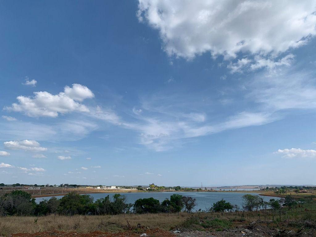 Lote, Pontevila, 0 Quarto, 0 Vaga