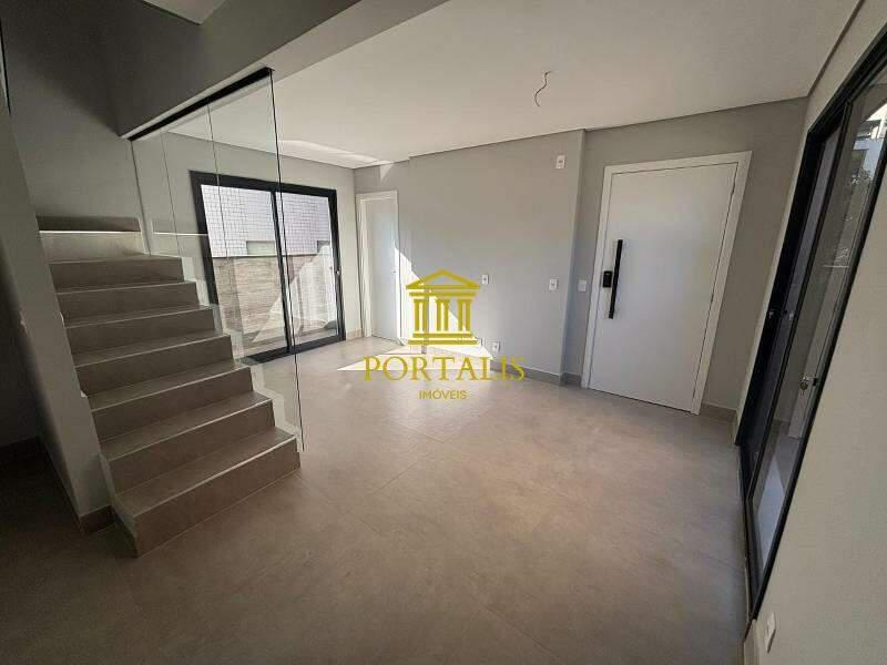 Cobertura, Serra, 2 Quartos, 3 Vagas, 2 Suítes