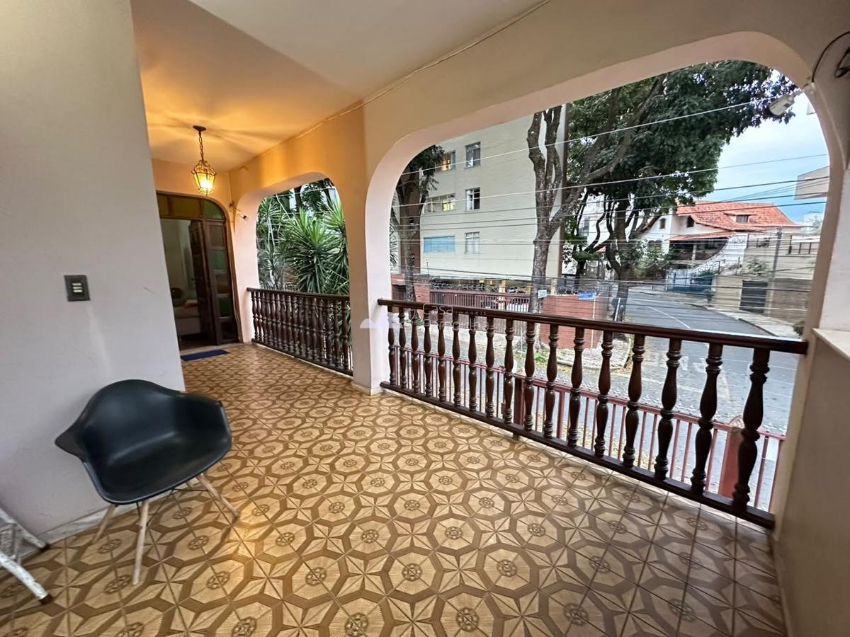 Casa, Liberdade, 6 Quartos, 8 Vagas, 2 Suítes