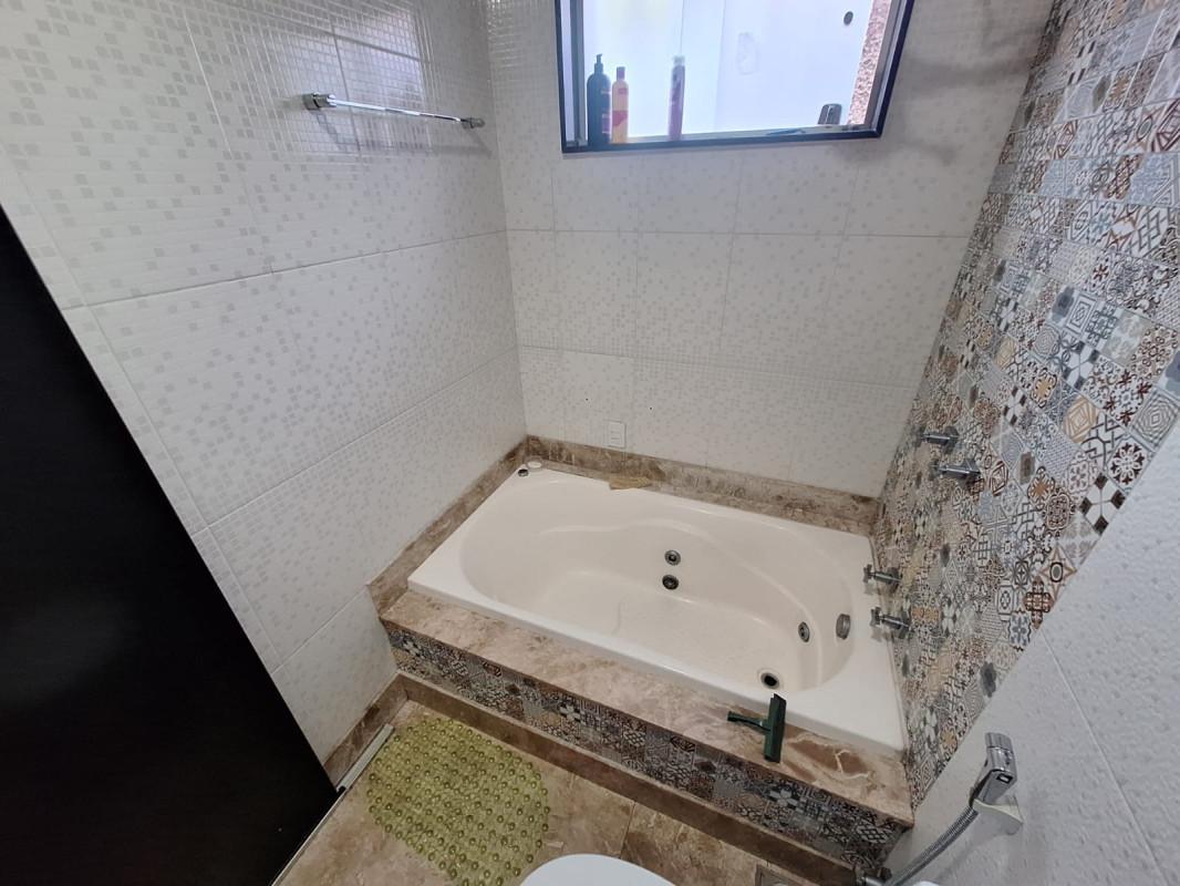 Casa, Sevilha (2 Seção), 3 Quartos, 2 Vagas, 1 Suíte