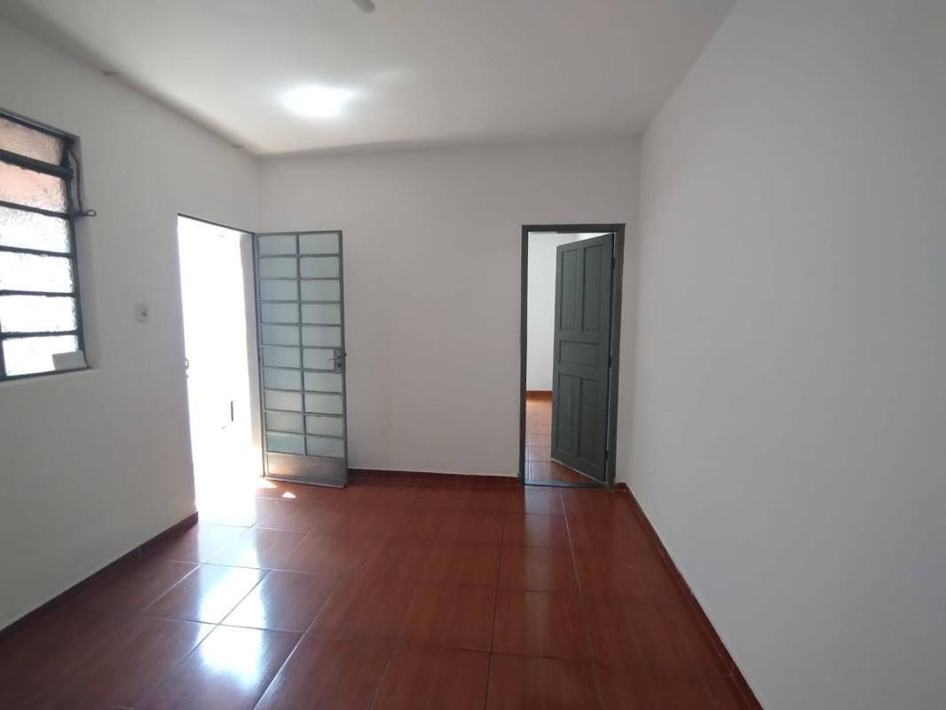 Casa Comercial, Nova Cachoeirinha, 1 Quarto, 0 Vaga
