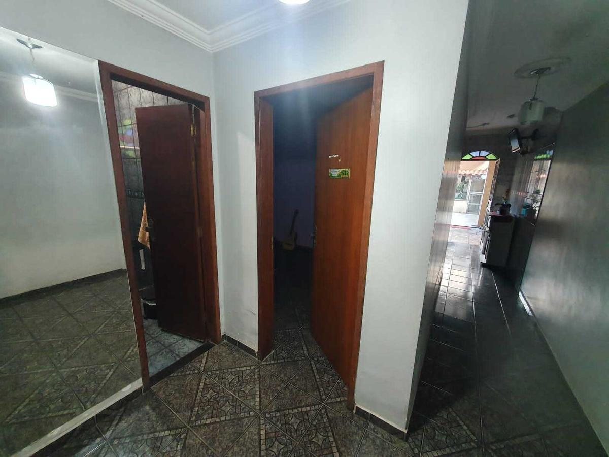 Casa, Arvoredo, 4 Quartos, 2 Vagas, 1 Suíte