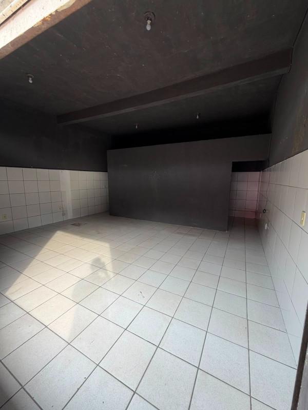 Andar, Castanheira, 0 Quarto, 0 Vaga