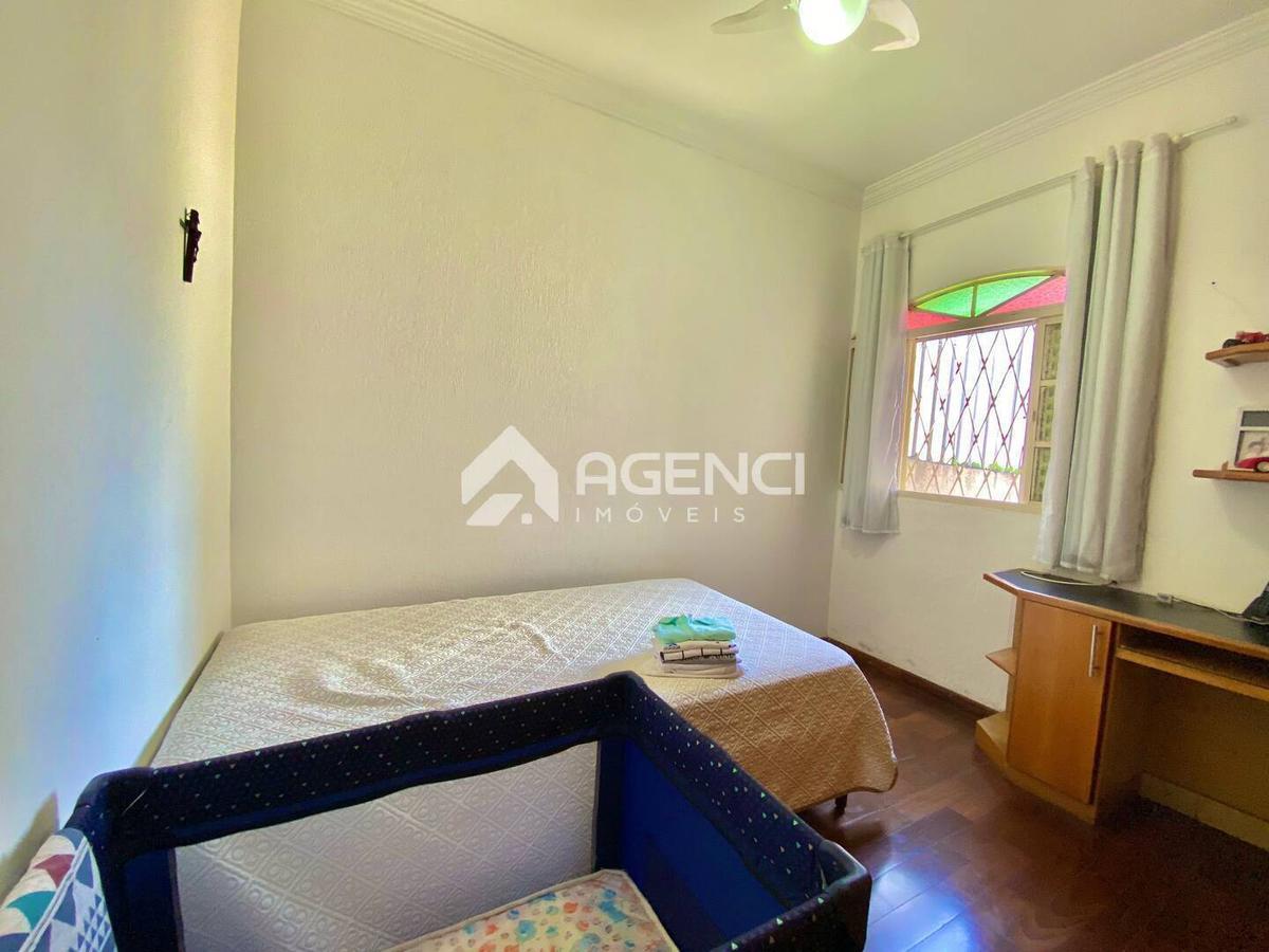 Casa, Santa Maria, 3 Quartos, 0 Vaga, 1 Suíte