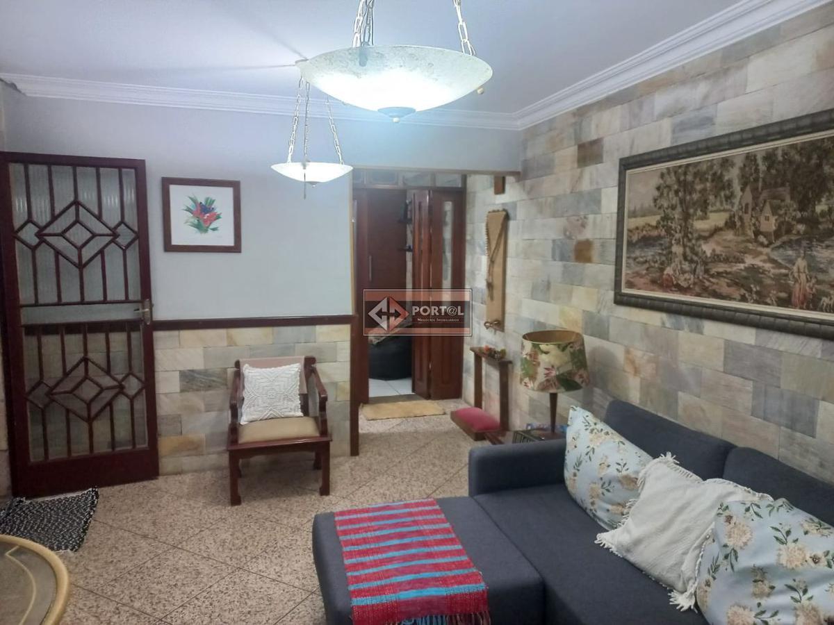 Casa, Vila Clóris, 4 Quartos, 5 Vagas, 1 Suíte