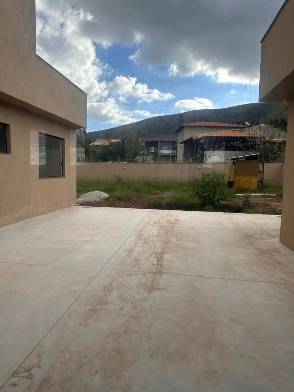 Casa, Água Limpa, 3 Quartos, 4 Vagas, 3 Suítes