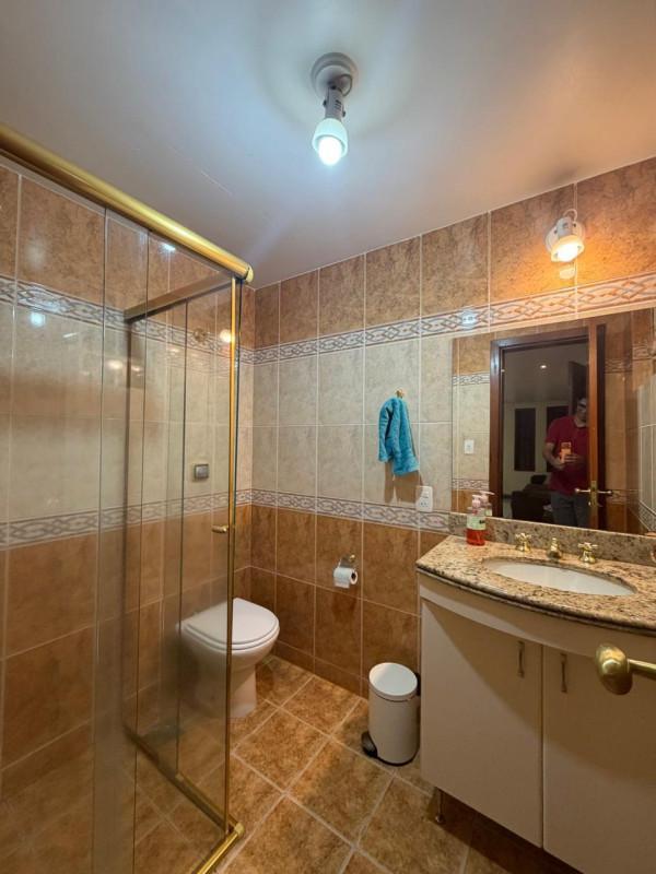 Casa, Castelo, 3 Quartos, 8 Vagas, 1 Suíte