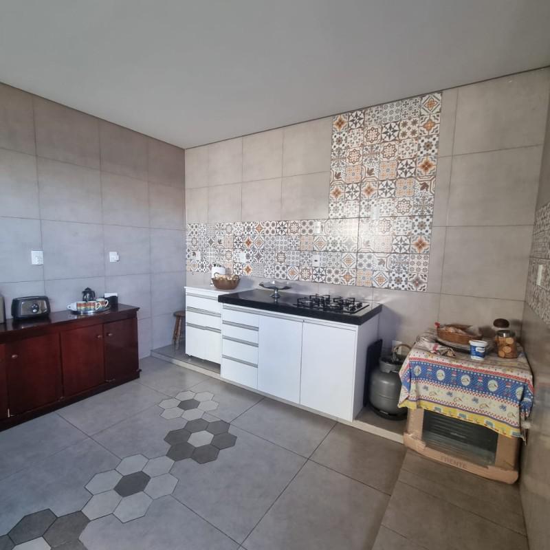 Casa, Tirol, 4 Quartos, 2 Vagas, 1 Suíte