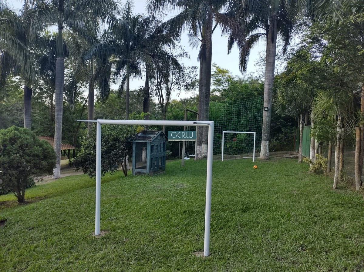 Rural, Bandeirinhas, 5 Quartos, 10 Vagas, 1 Suíte