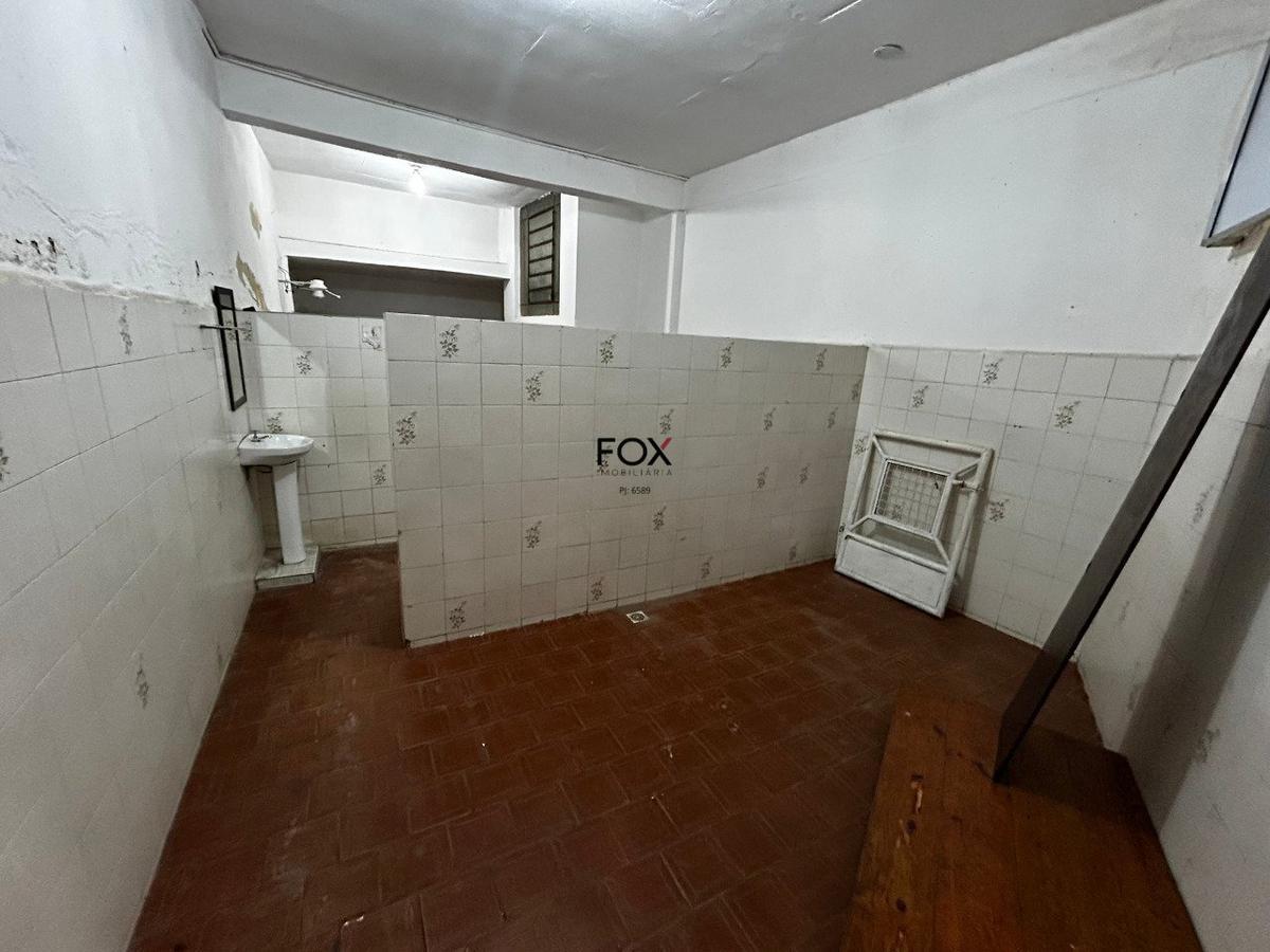 Prédio, Sagrada Família, 0 Quarto, 0 Vaga