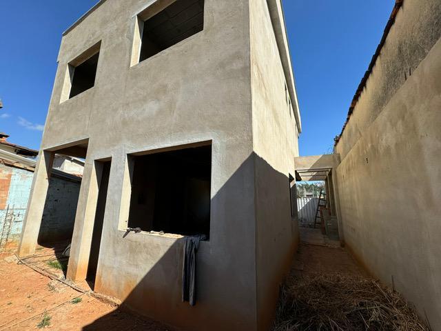 Casa, Alípio de Melo, 3 Quartos, 4 Vagas, 1 Suíte